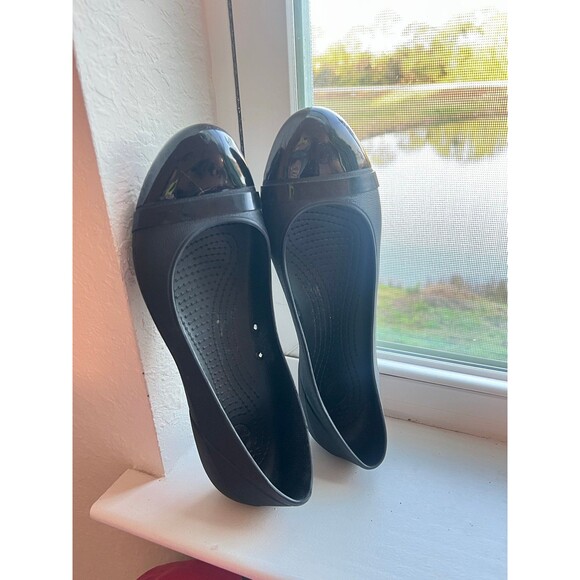 Crocs Women’s Gianna Ballet Slipper Flat Cap Toe Shoe Size 9 - Picture 3 of 12
